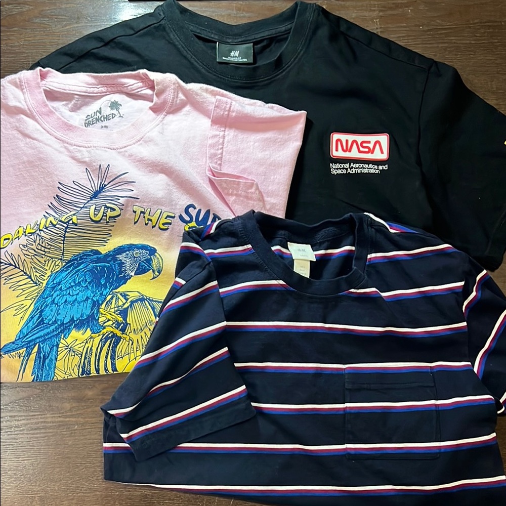 H&M t shirts.